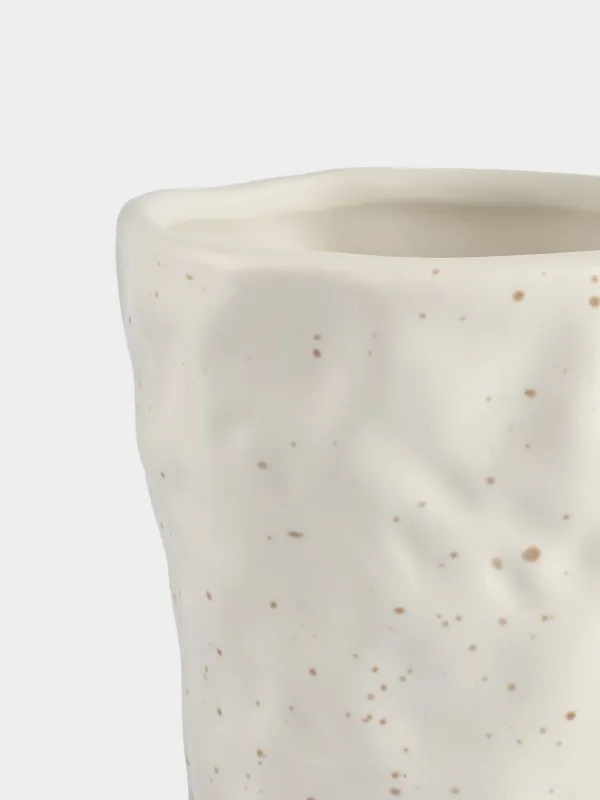 Подставка для косметических кистей, 12 cм, керамика D, молочная, в крапинку, Crumple speckled, image-1