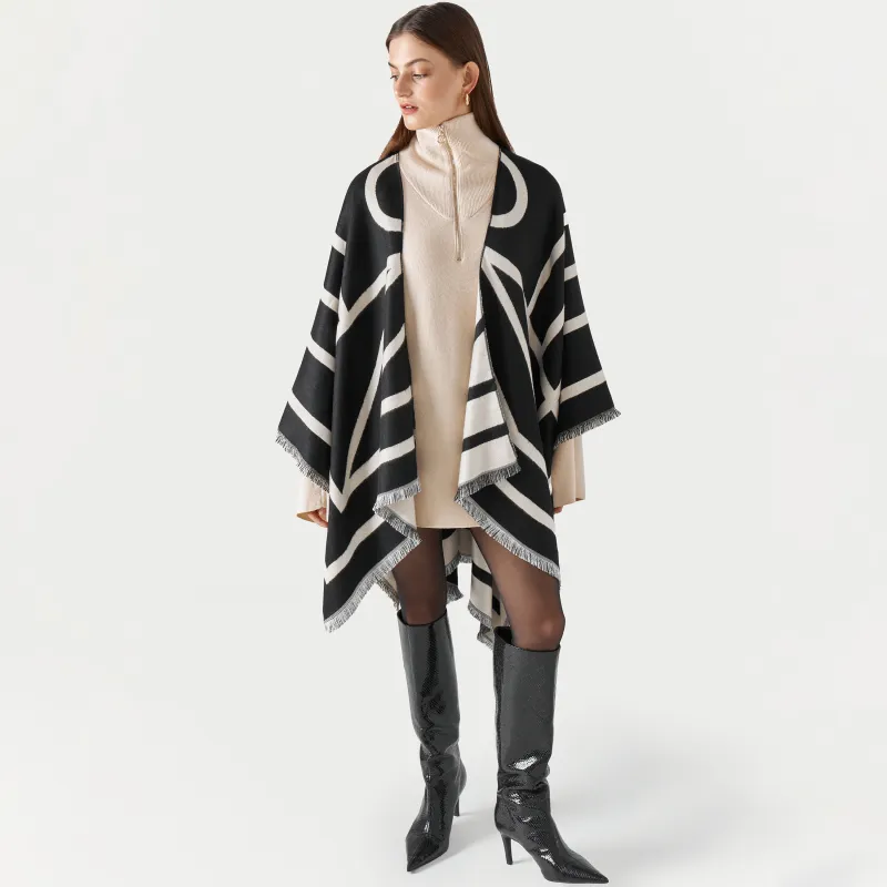 Пончо с бахромой, двустороннее, молочно-черное, Poncho