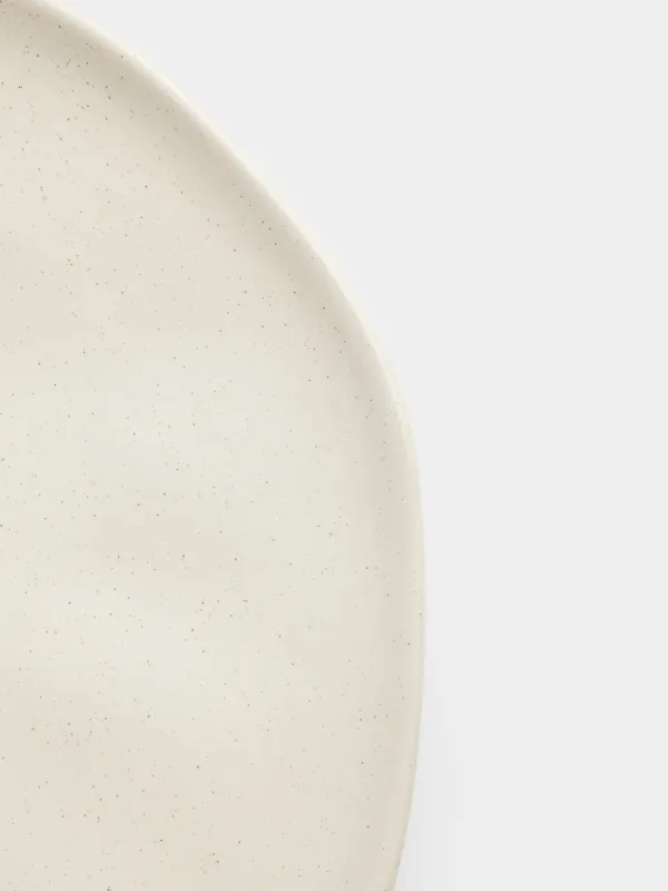 Тарелка обеденная, 27 см, керамика K, молочная, Мятый эффект, Crumple creme, image-2