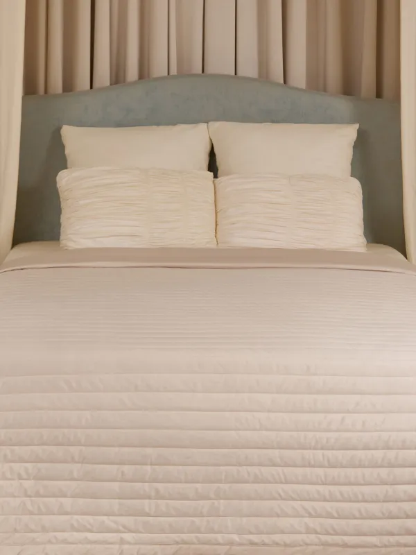 Покрывало, 220х240 см, стеганое, вельвет/микрофибра, бежевое, Полосы, Stitch velvet, image-1