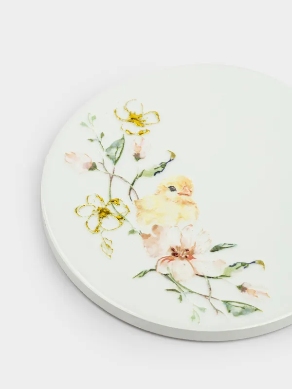 Подставка под кружку, 11 см, круглая, керамика/пробка, белая, Цыпленок в цветах, Easter, image-1